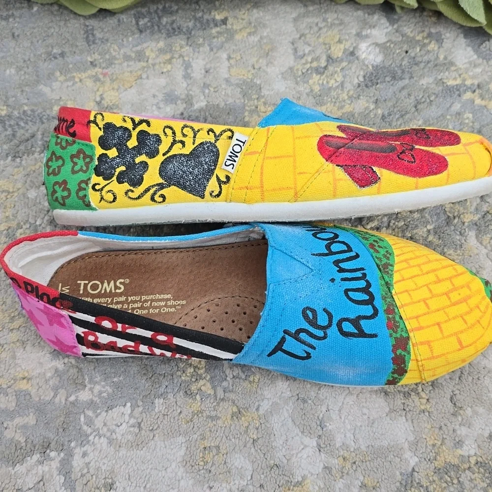 TOMS Wizard of Oz Slip-Ons  Alpargata Custom Painted Size 7.5 - Picture 7 of 14